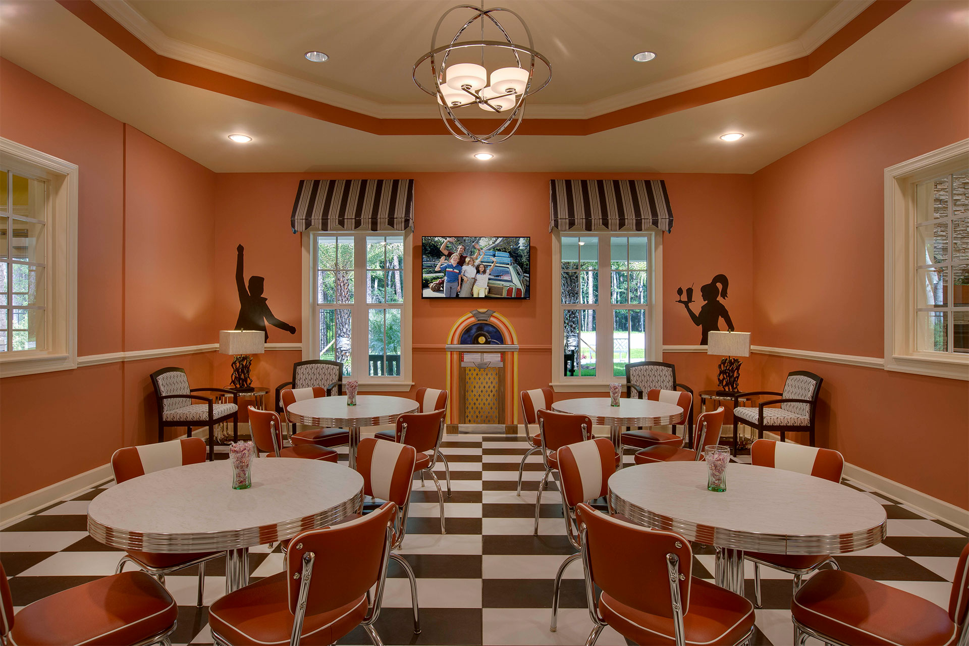 Palms Ice Cream Parlour: Charming and delightful, a sweet retreat with modern flair.